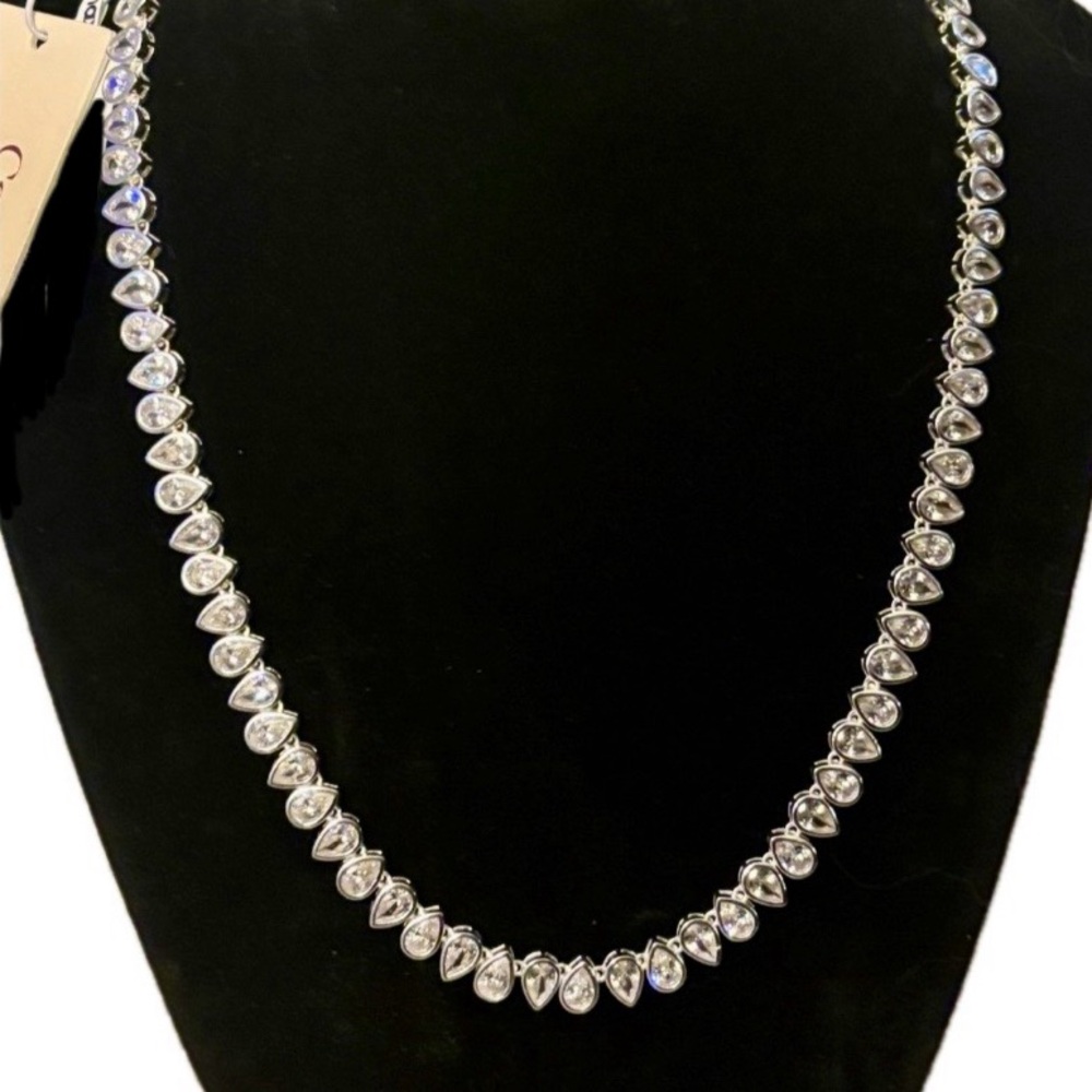 NWT ⚜️💎⚜️ Camila Coelho Gorgeous Teardrop Cubic Zirconia Chocker Necklace - Picture 2 of 8